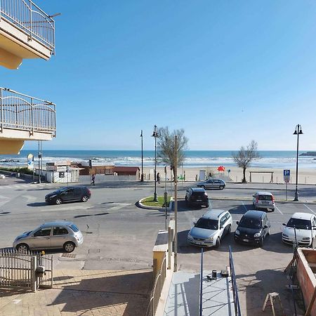 Sweet Home & Wellness Luxury Apartment Nettuno Buitenkant foto