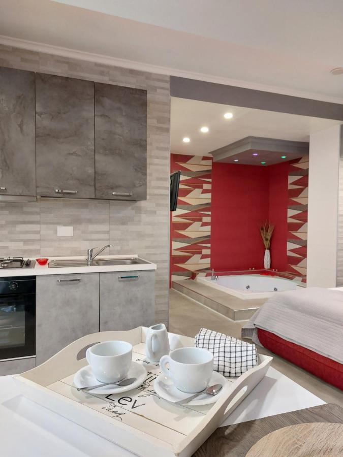 Sweet Home & Wellness Luxury Apartment Nettuno Buitenkant foto