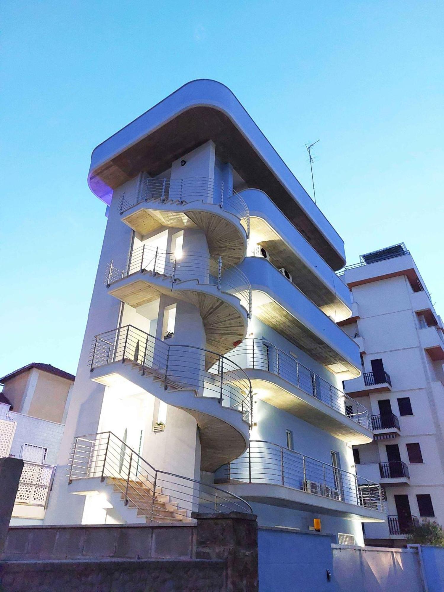 Sweet Home & Wellness Luxury Apartment Nettuno Buitenkant foto