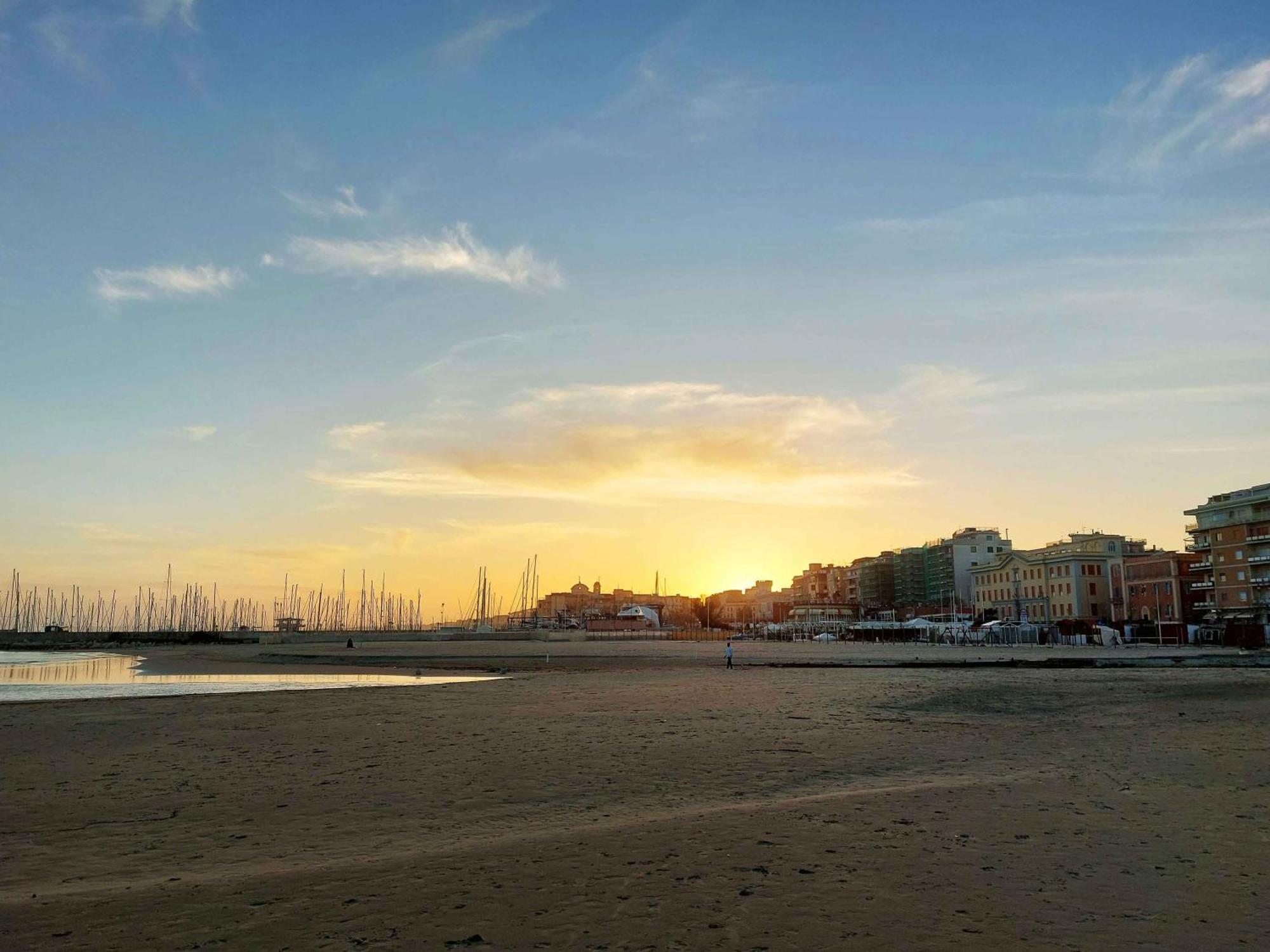 Sweet Home & Wellness Luxury Apartment Nettuno Buitenkant foto
