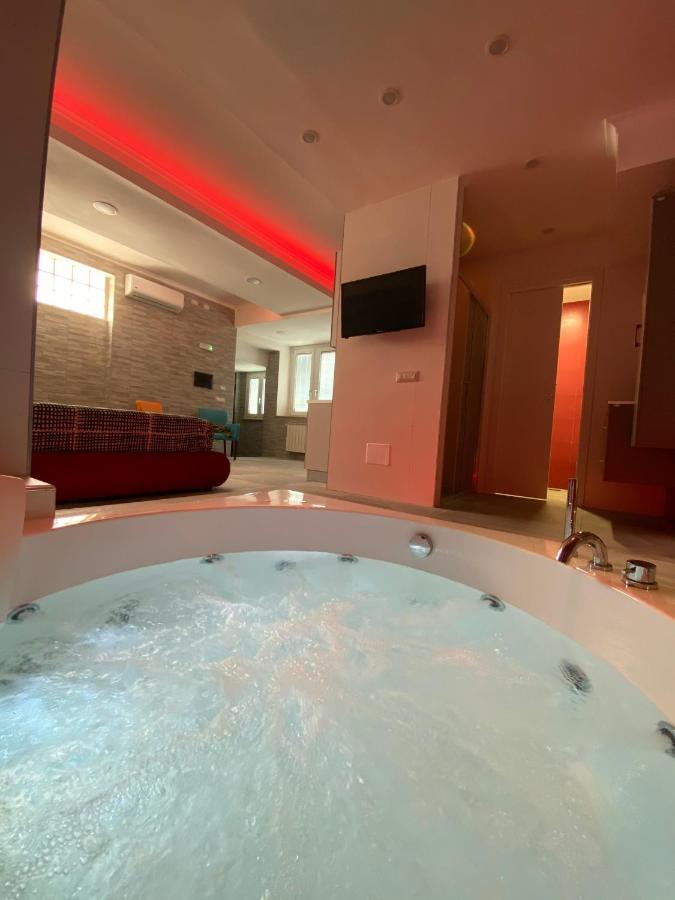 Sweet Home & Wellness Luxury Apartment Nettuno Buitenkant foto